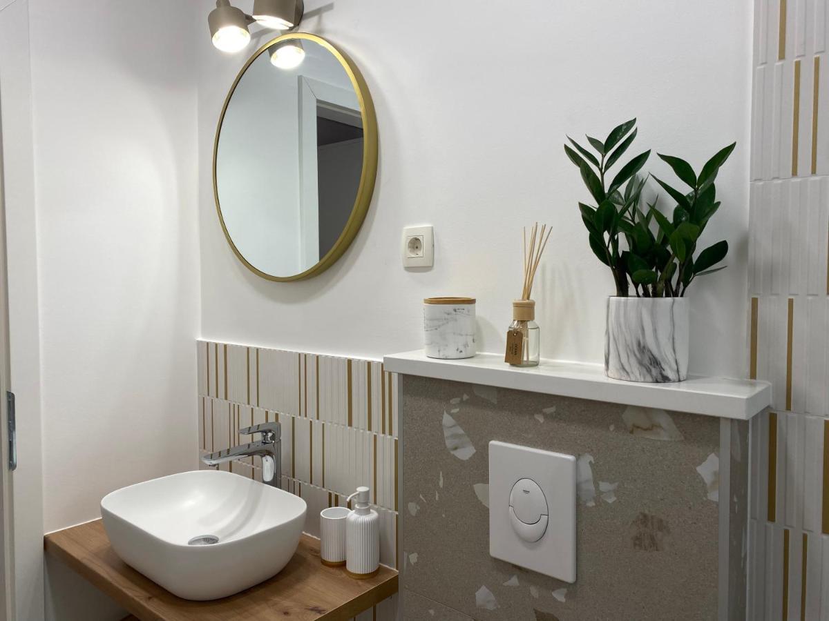 Apartments Niko, Near Beach, Free Parking, Wi-Fi 투체피 외부 사진