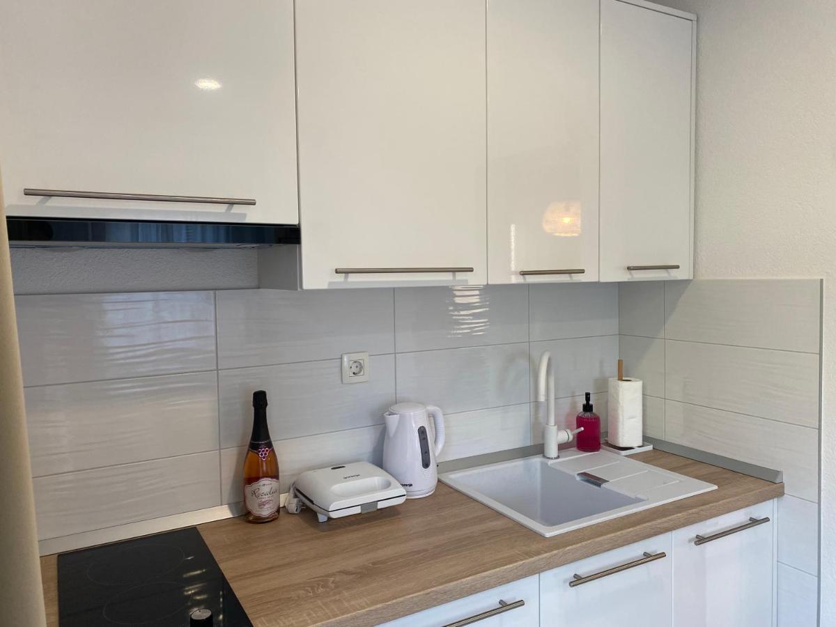 Apartments Niko, Near Beach, Free Parking, Wi-Fi 투체피 외부 사진