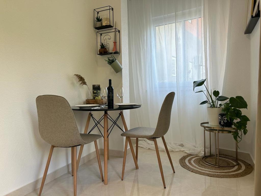 Apartments Niko, Near Beach, Free Parking, Wi-Fi 투체피 외부 사진